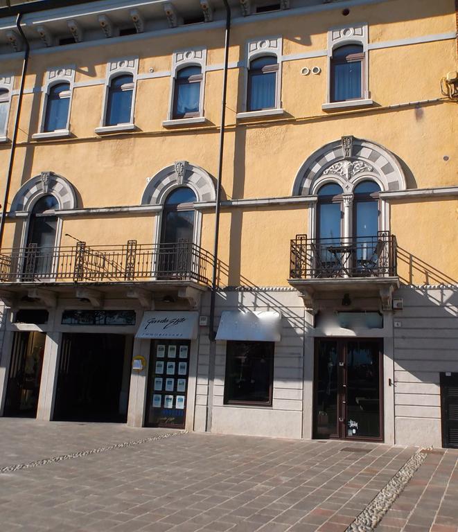 Ferienwohnung Garda Elite Maison Desenzano del Garda Exterior foto