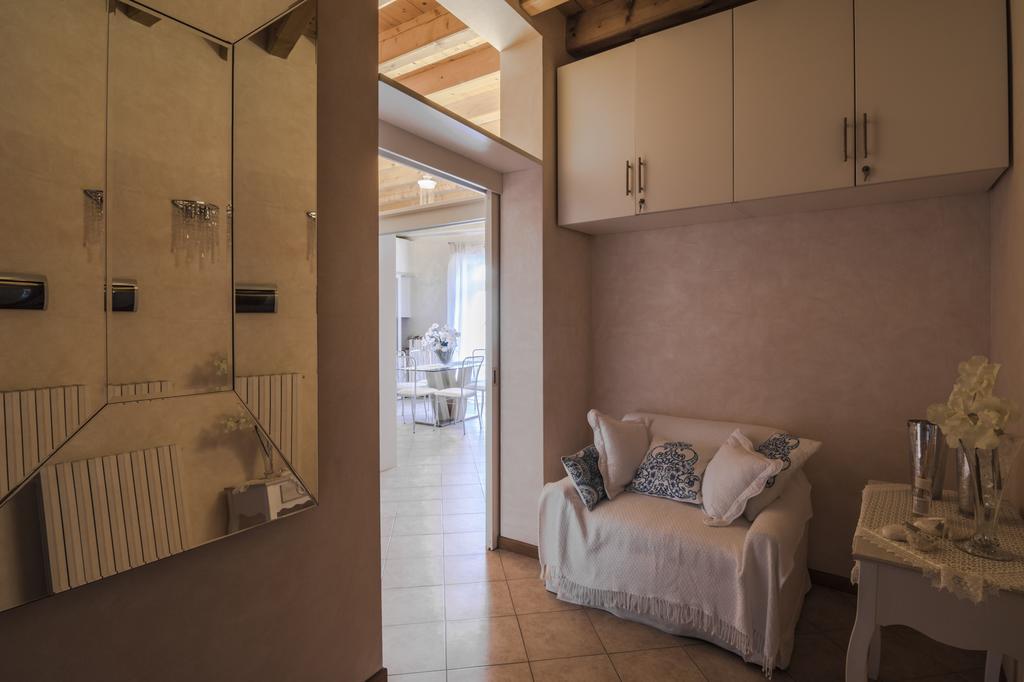 Ferienwohnung Garda Elite Maison Desenzano del Garda Exterior foto